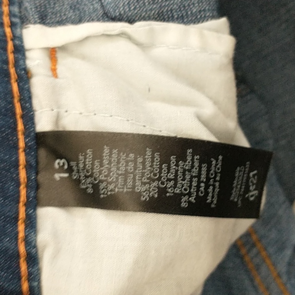 Shorts - Picture 4 of 4